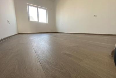Casă individuală cu 4 camere cu Canalizare în 1 Decembrie - 12