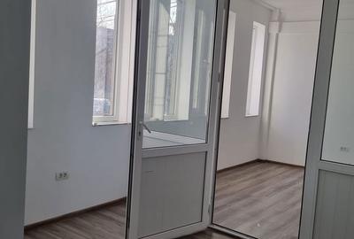 Spațiu comercial, de 25 mp, în Pelican - 1