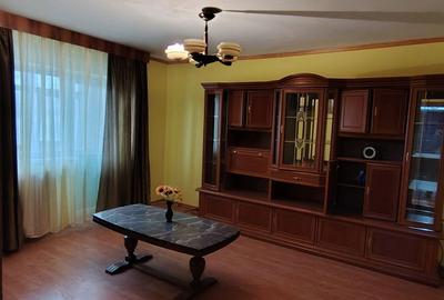 Apartament cu 4 camere decomandat în Central - 1