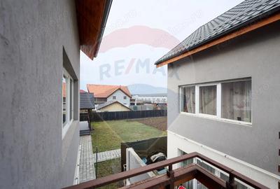 Casa 4 camere, de inchiriat, Izvor! - 13