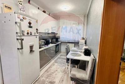 Apartament cu 3 camere semidecomandat, mobilat în Rogerius - 7