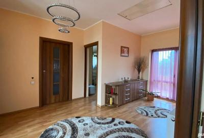 Casă cu 4 camere cu Teren 435 Mp în Micești