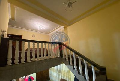 Casă cu 7 camere cu Teren 720 Mp în Bordei - 14