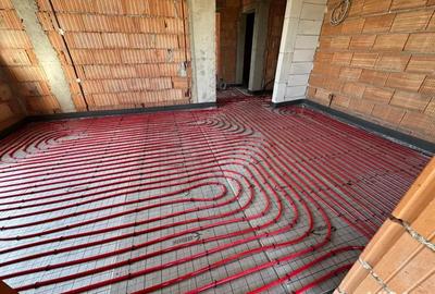 Apartament cu 3 camere decomandat în Central - 1