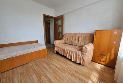 Apartament cu 2 camere decomandat în Costin Georgian - 4