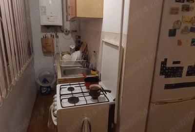 De inchiriat apartament 3 cam. - 5