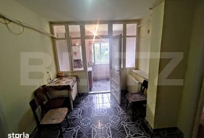 Apartament cu 3 camere decomandat în Craiovița Nouă - 1