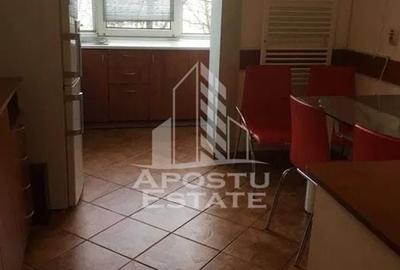 Apartament 3 camere, centrala proprie, etaj 2 , Calea Aradului - 6