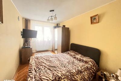 Apartament cu 3 camere decomandat în Paltin