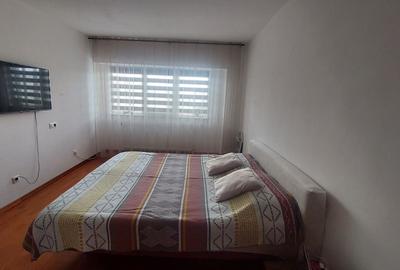 Apartament cu 4 camere decomandat în Ciritei - 8