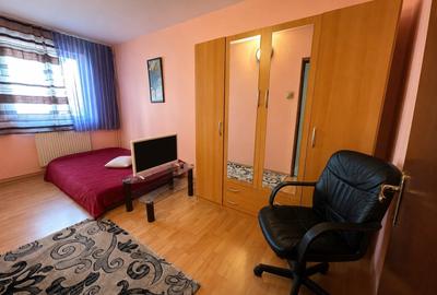 Apartament cu 3 camere decomandat în Astra - 8