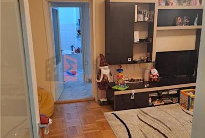 Apartament cu 2 camere semidecomandat, mobilat în 23 August - 3