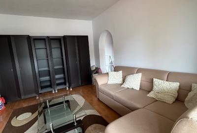 Apartament cu 2 camere semidecomandat, mobilat în Central - 1