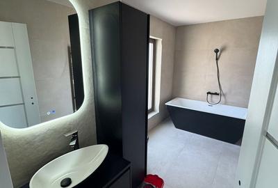 Casă cu 5 camere cu Teren 400 Mp în Cârcea - 6