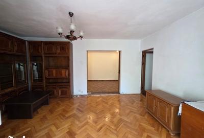 Apartament cu 3 camere decomandat în Tătărași - 9