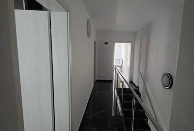 Casă cu Teren 30 Mp în Central - 8