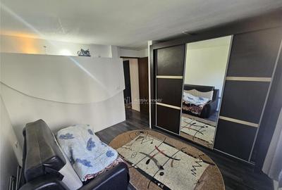 Resita, 2 Cam. Dec., Mobilat Utilat, Micro 4 - 3