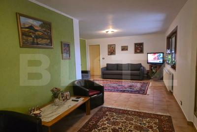 Casa de vanzare, 140 mp, zona Micro 11 - 14