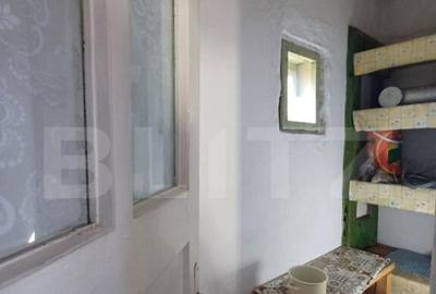 Casa de vanzare, cu 3 camere, 85 mp, 151 mp teren, zona cent - 11