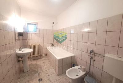 Casă individuală cu 4 camere cu Canalizare în P-ța Muncii - 7