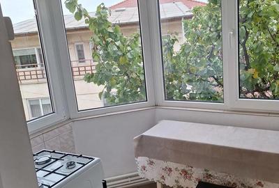 Apartament cu 2 camere decomandat în Trocadero - 4