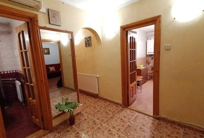PROPRIETAR - Apartament 4 camere de inchiriat Piata Moldovei - Scoala 2 - 8