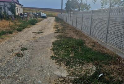 Teren de 3400 mp, în Balș - 3