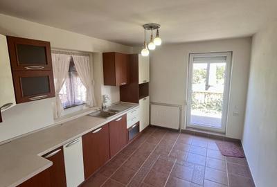 Casa de vanzare Frumusani - Spatiu Comercial la Parter - 25 min de Bucuresti - 4