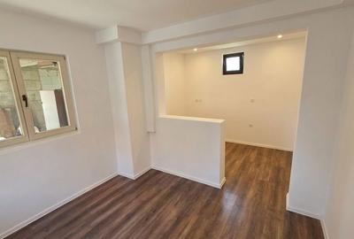 Casă cu 4 camere în Central - 2