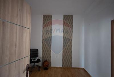 Birou, de 1,100 mp, în Lăpuș - 25