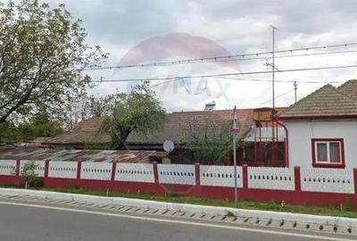 Casă cu 7 camere cu Teren 11100 Mp în Galicea Mare - 1