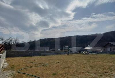 Teren de 1411 mp, în Central - 2