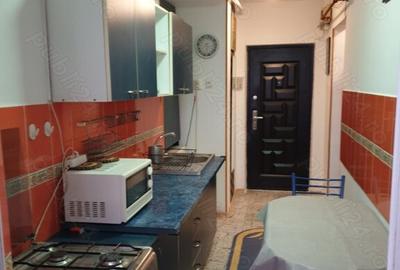 Dristor etaj 1 baba novac
