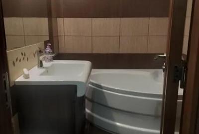 Apartament cu 4 camere decomandat, mobilat în 1 Mai - 5