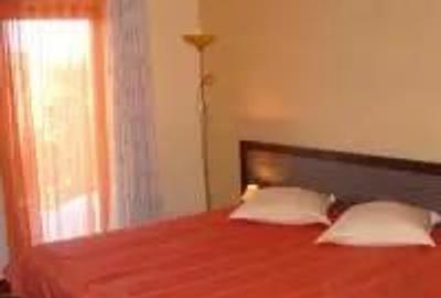 Casă cu 6 camere cu Teren 4000 Mp în Central - 3