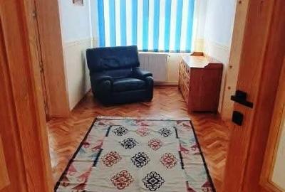 Casă cu 4 camere cu Canalizare în Cristian - 8