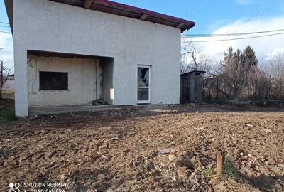 Casă cu 2 camere în Popricani - 1