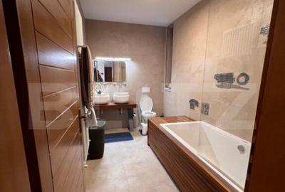 Casă cu 5 camere cu Canalizare în Schei