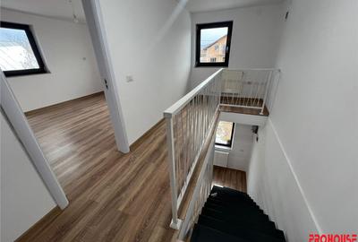 Casă cu 3 camere cu Teren 1000 Mp în Central - 11