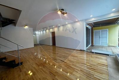 Casă cu 6 camere cu Piscina în Băneasa - 10