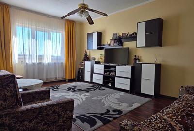 Apartament cu 3 camere decomandat, mobilat în 1 Mai - 1