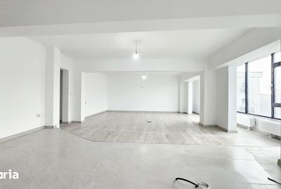 Apartament cu 4 camere în Central