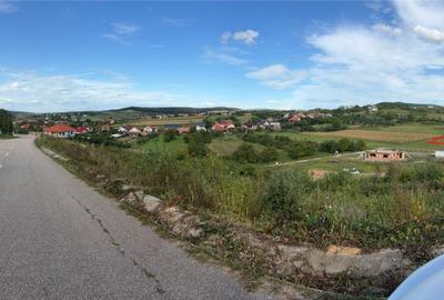 Teren de 2200 mp, în Central