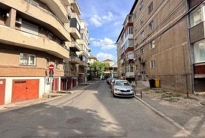 Apartament cu 3 camere decomandat, mobilat în Complex Studențesc - 25