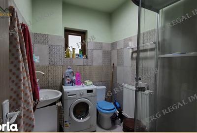 Casă cu 6 camere cu Teren 270 Mp în Central - 2