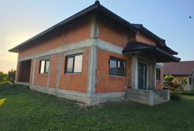 Casă cu 4 camere în Central - 4