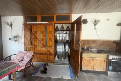 Casă cu 4 camere cu Teren 1692 Mp în Lunca (Voinești) - 7