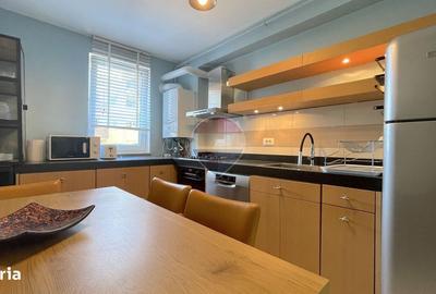 Apartament cu 3 camere decomandat, mobilat în Tractorul