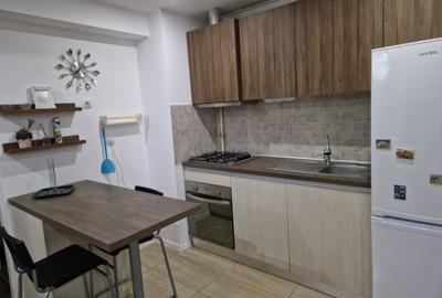 Apartament cu 2 camere decomandat în Ștefăneștii de Jos