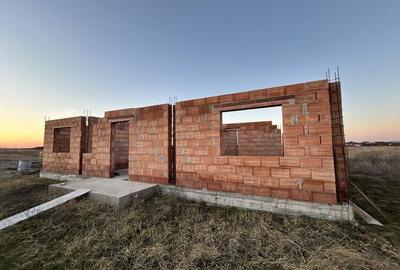 Casă cu 4 camere în Cihei